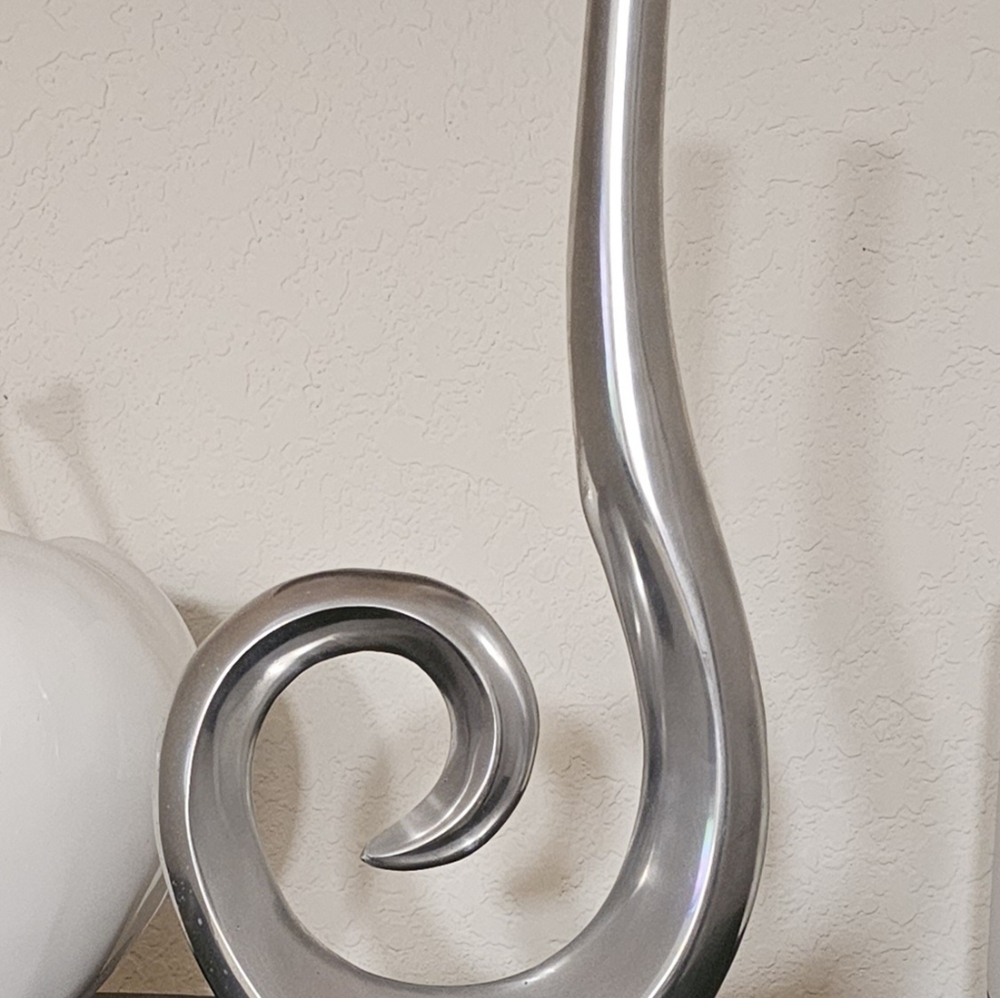 Designer Vase - Picture 6 of 7